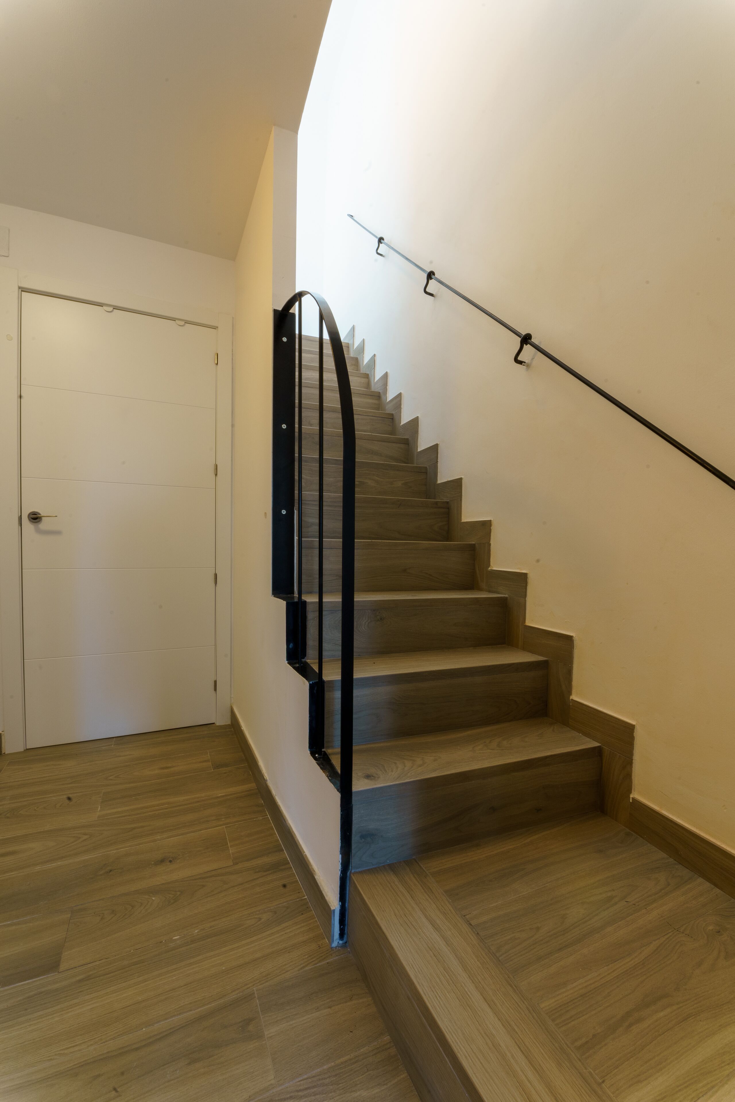 Apartamento Royal | Zona de estar | Smart TV de 32 pulgadas con canales digitales