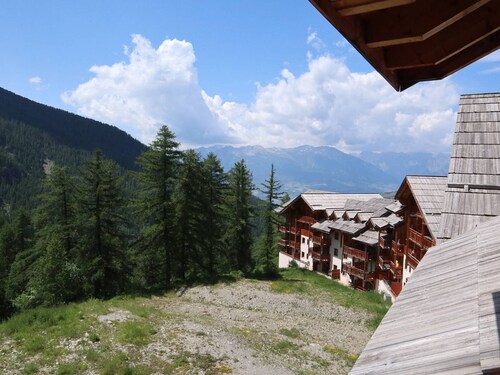 Duplex with Pool Access, Sleeps 7, Near Ski Slopes
