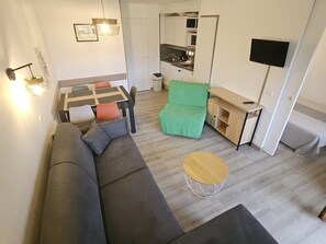 TV