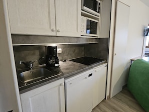 Fridge, microwave, dishwasher