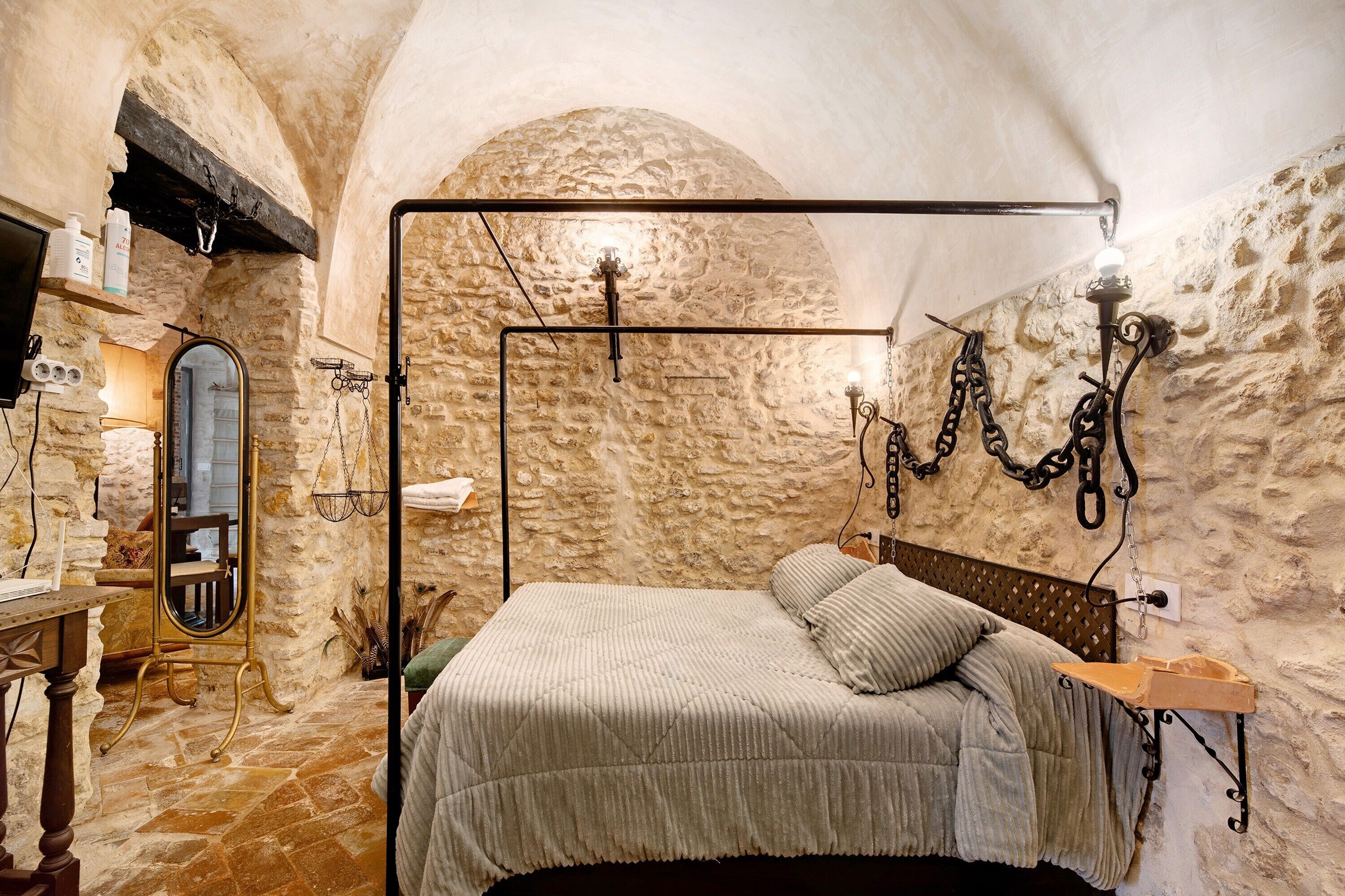 1 chambre, fer et planche à repasser, Wi-Fi gratuit, draps fournis