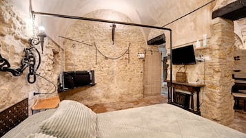 1 slaapkamer, een strijkplank/strijkijzer, gratis wifi, beddengoed