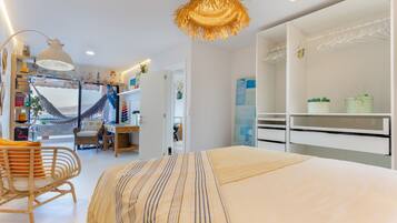 2 室のベッドルーム、アイロン / アイロン台、WiFi (無料)、ベッドシーツ