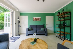 TV - LUXURY holiday home for 6 people on the Veluwe (Nijkerk)