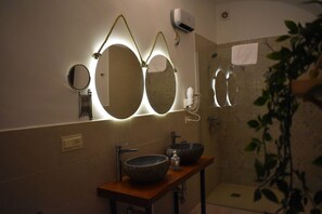 Bathroom - Aljibe Morisco - Casa Rural - (Hornachos)