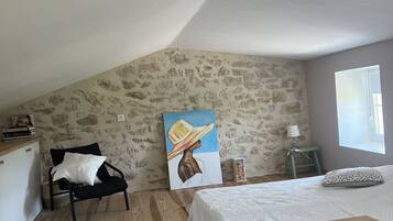 1 bedroom, iron/ironing board, free WiFi, bed sheets