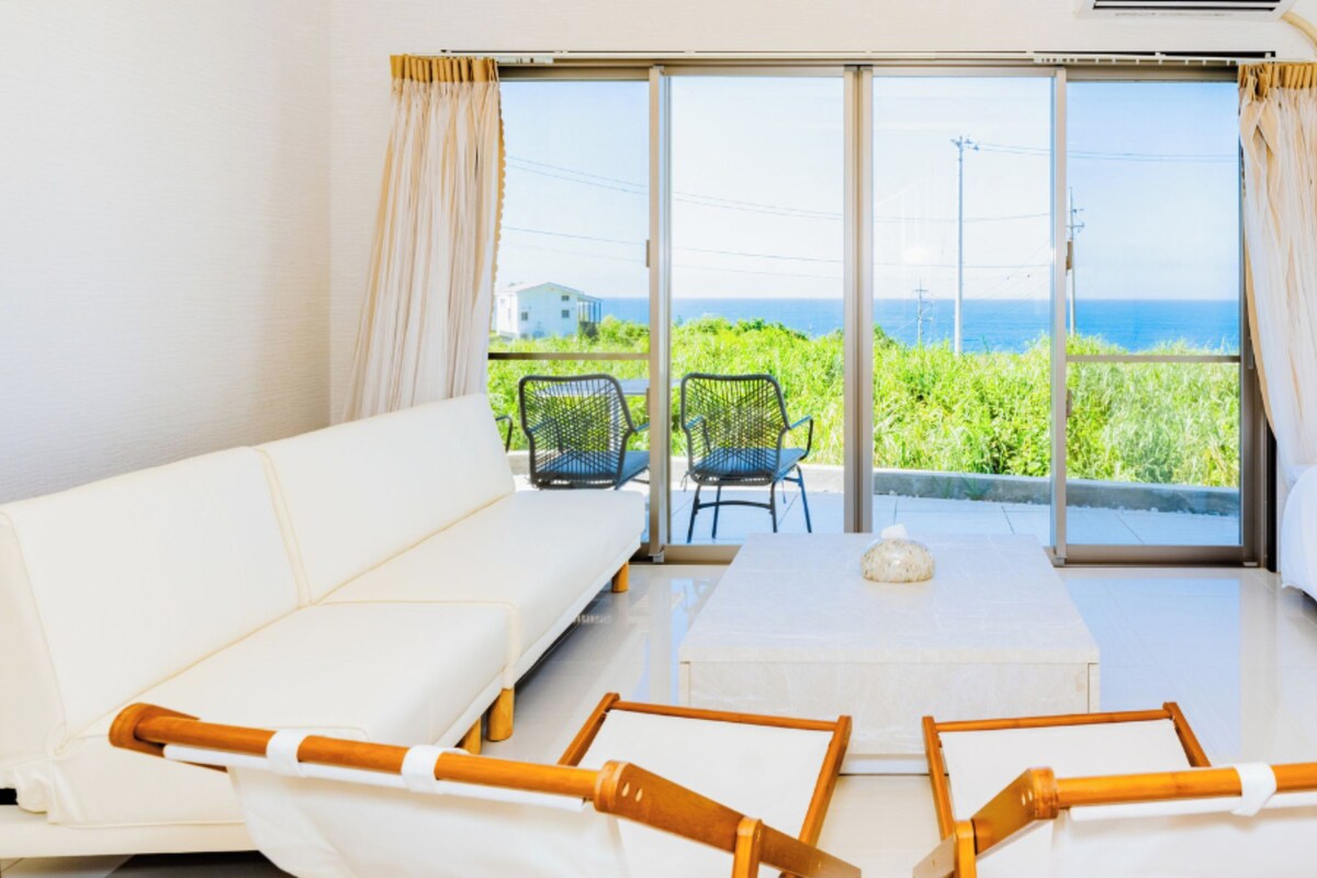 Ocean View Private Villa | WiFi (free), individually decorated, individually furnished, bed sheets