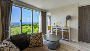Leilighet – basic, ikke-røyk (Family Villa Shuri, 2 Bedrooms) | Utsikt mot strand/hav