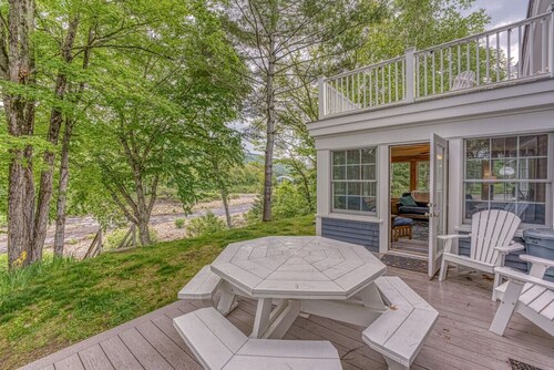 Riverfront House w/ Rooftop Deck! Dog Friendly!