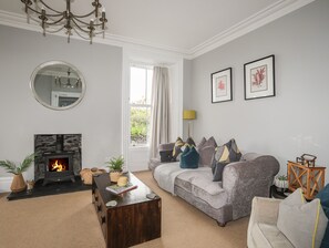 Living area - 1 Tirionfa (Holyhead)