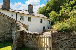 Cottage | Front of property