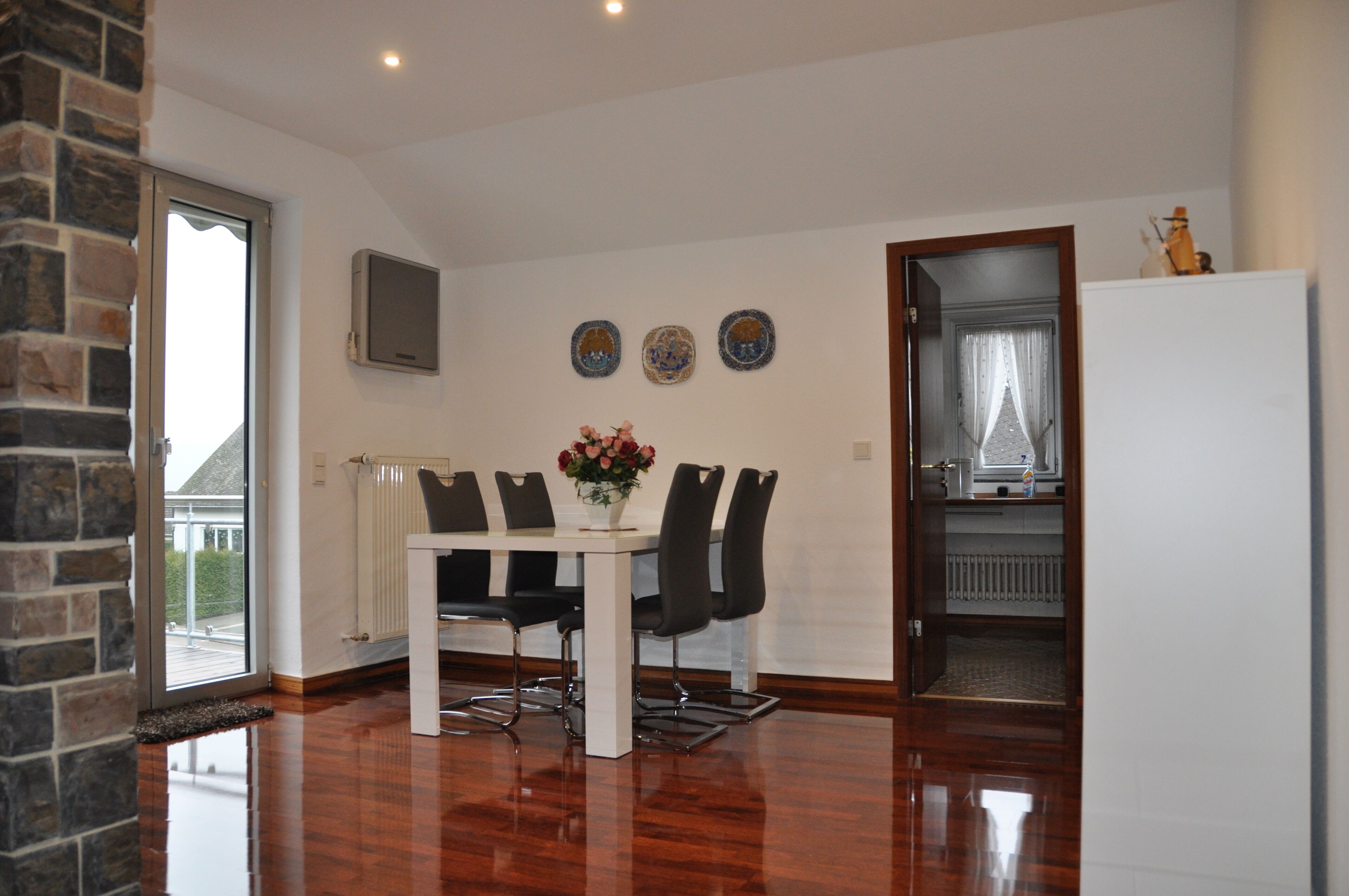 Standard Condo | In-room dining