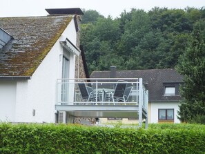 Front of property - Domus Cannis (Kenn)