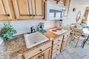 Fridge, microwave, oven, stovetop - New 5th Fl Oceanfront, Amazing View,Private,Pools! (Myrtle Beach)