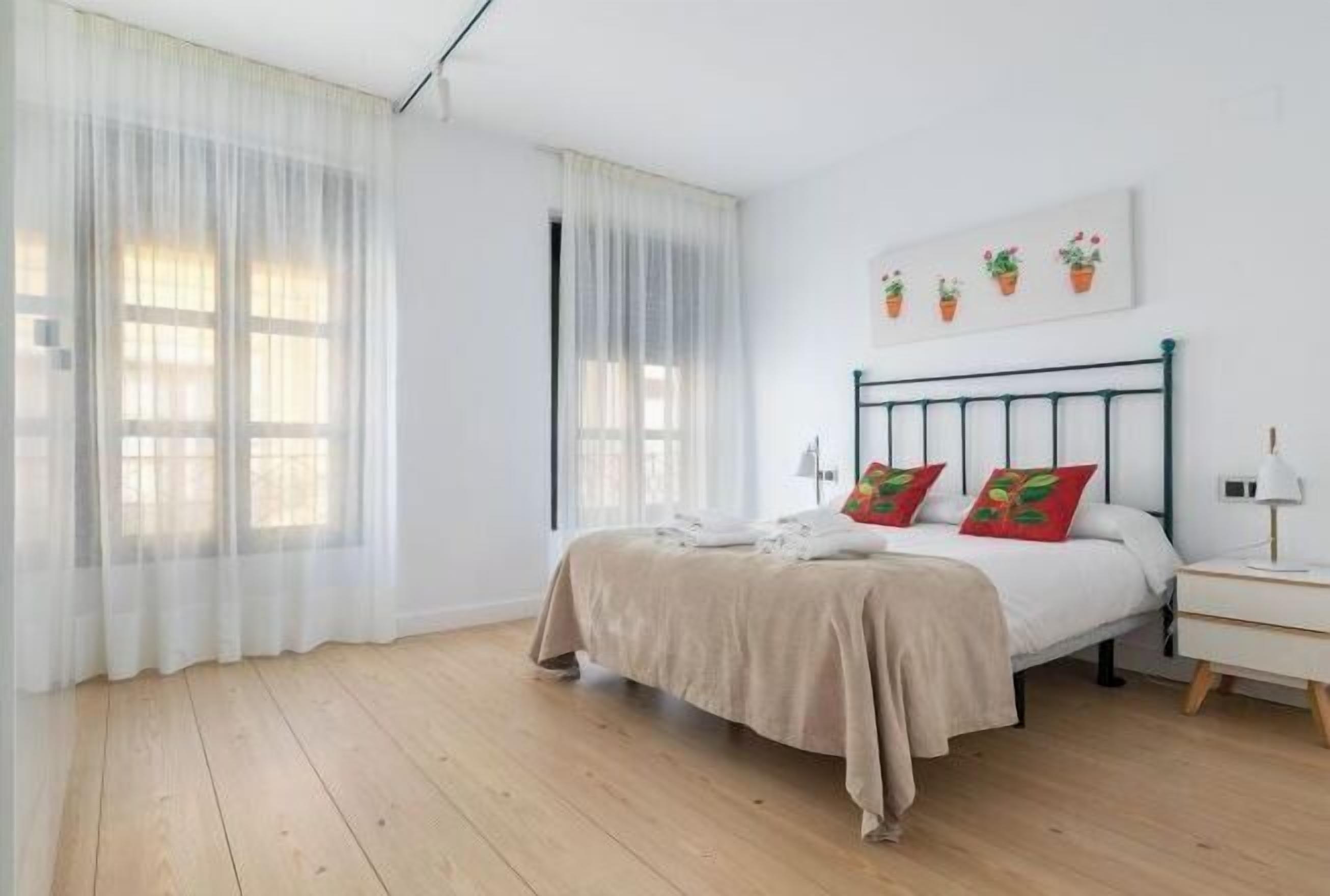 Két bảo mật tại phòng, trang trí khác biệt 