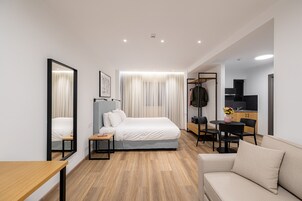 Superior Στούντιο | Χρηματοκιβώτιο στο δωμάτι�ο, μοναδική διακόσμηση, μοναδική επίπλωση 