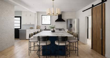 The Rustico Suite | 2-Bedroom Luxury with Private Kitchenette & Ensuites - Sleeps 4