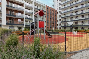 Children's area - Dunikowskiego 6A | Bright Apartment | Parking (Warszawa)