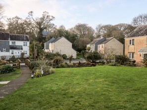 Cottage | Property grounds