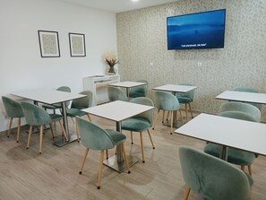 Free daily continental breakfast  - Porto d'Abrigo - Alojamento Local (Sardoal)