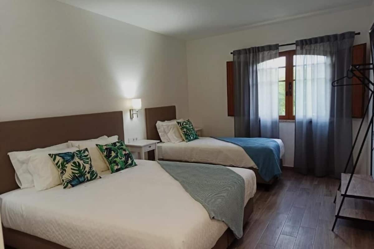 Triple Room, 3 Twin Beds | 1 bedroom, soundproofing, free WiFi, bed sheets