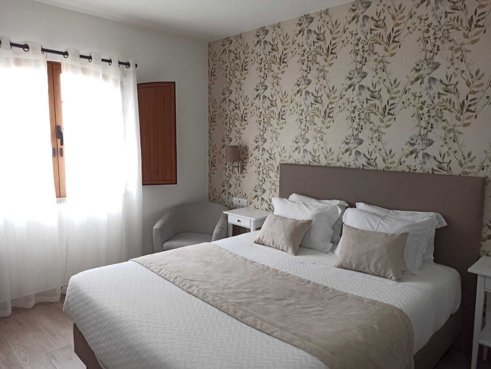 基本雙人房 | 隔音、免費 Wi-Fi、床單