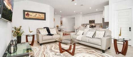 智能电视、电脑显示器