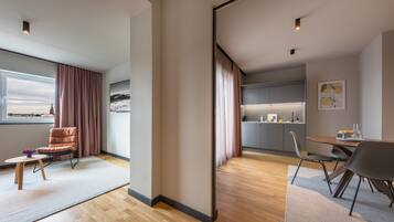 Két bảo mật tại phòng, màn/rèm cản sáng, phòng cách âm