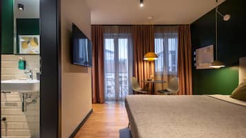 Apartemen Standar, 1 Tempat Tidur Queen, balkon (Full Kitchen) | Brankas, tirai kedap cahaya, kedap suara, dan Wi-Fi gratis