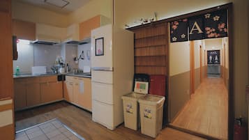 Fridge, microwave, stovetop, cleaning supplies