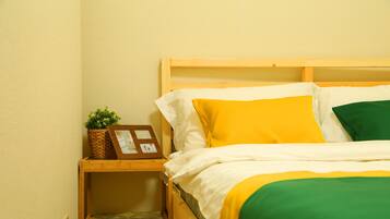 Habitación doble estándar, para no fumadores | Espacio para trabajar con laptop, cortinas blackout y wifi gratis