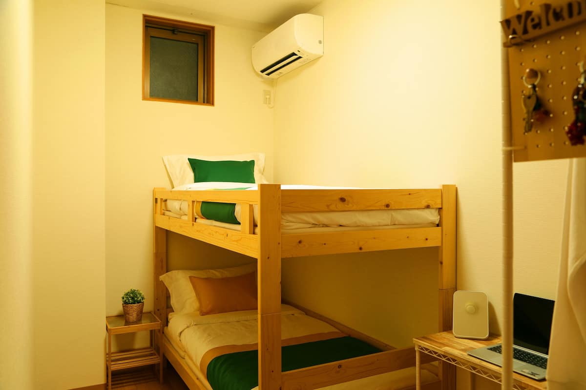 標準雙床房, 1 間臥室, 非吸  煙房 | 筆電工作空間、遮光布/窗簾、免費無線上網、床單