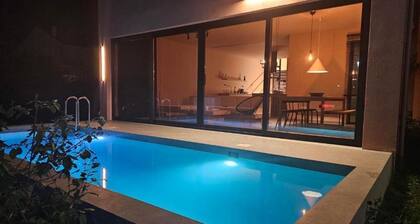 Mocha Villa "Left": Modern Sanctuary with Pool! Stay-Relax-Recharge in Preveza!