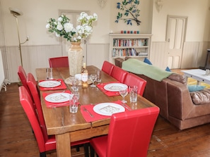 Cottage | Interior