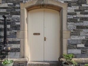 Cottage | Interior - Chapel House (Llangollen)