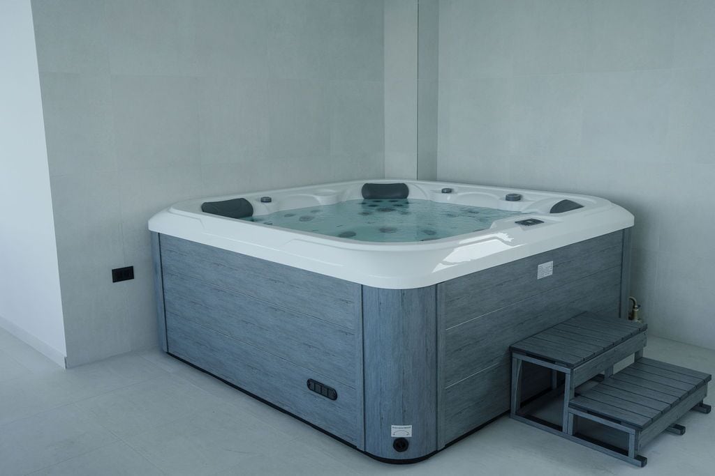 室內 Spa 池