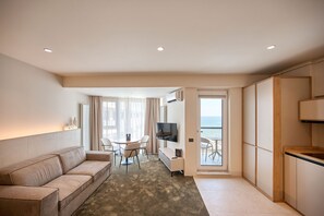 Comfort Studio | Minibar, desk, laptop workspace, blackout drapes - ALEZZI INFINITY RESORT & SPA (Navodari)