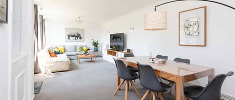 Nhà cơ bản, nhiều giường | Khu ăn uống