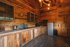 Le Refuge | Cozinha privada | Geladeira, micro-ondas, chaleira elétrica