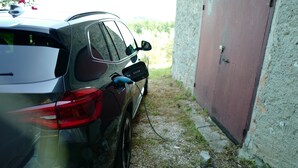 Uklassifisert bilde, 4 av 18, knapp