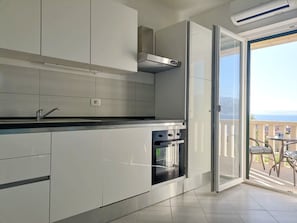 Apartment (Marina - with sea view - A1-plavi (2)) | Private kitchen