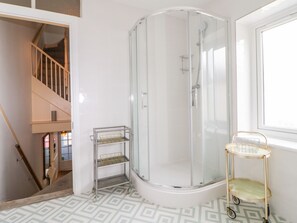 Shower - 27 Exeter Street (Teignmouth)