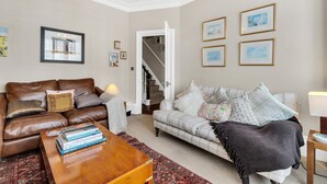 Living area - Brighton Views House By My Getaways (Brighton)