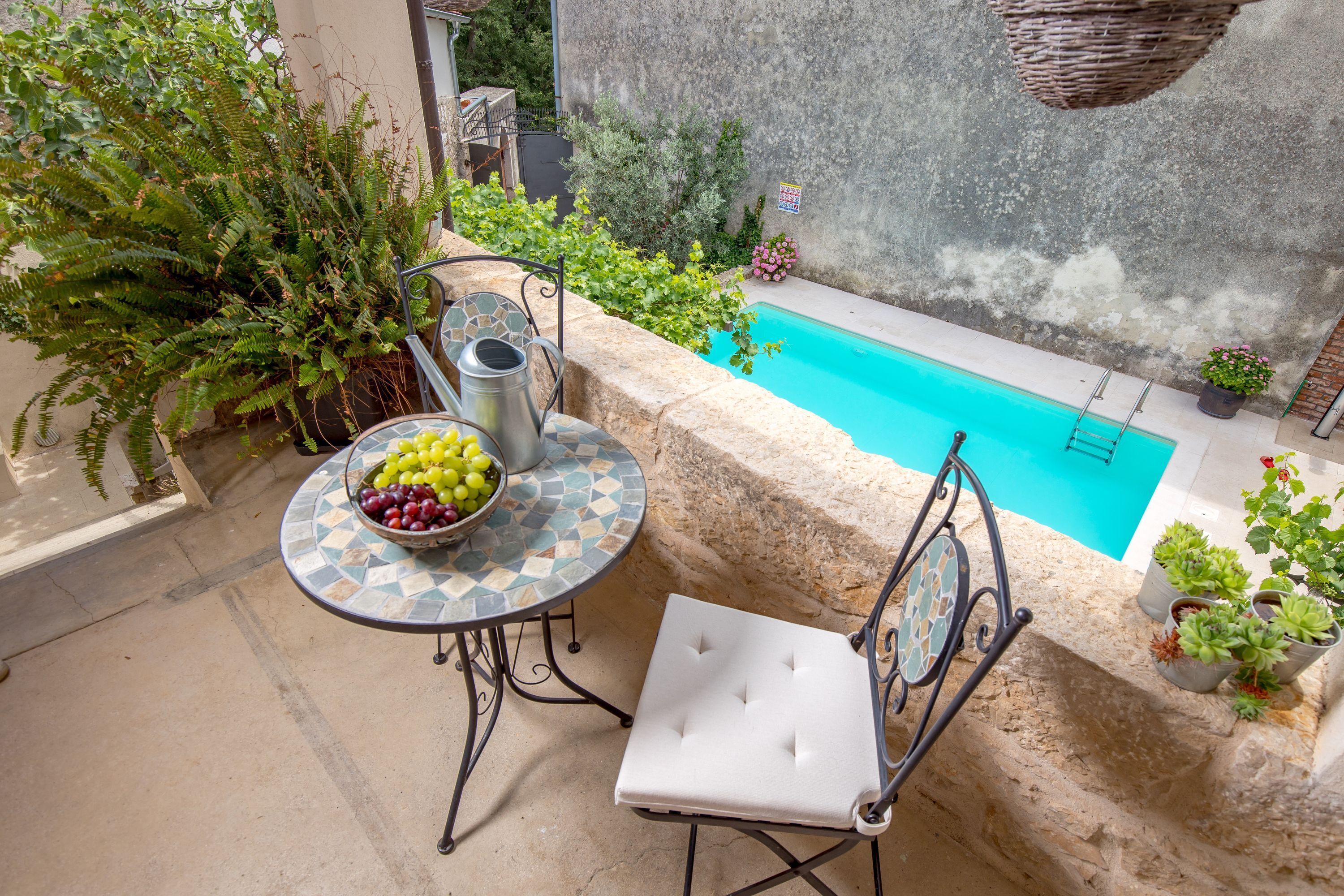 4 عدّة غرف نوم