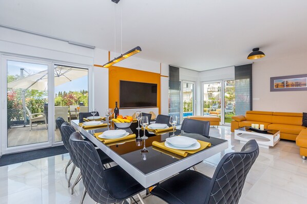 Villa | 3 bedrooms - Antonela in Malinska (Malinska-Dubasnica)