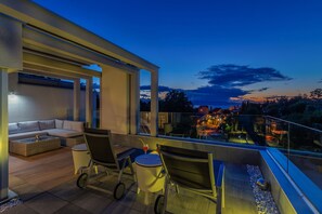 Villa - Antonela in Malinska (Malinska-Dubasnica)