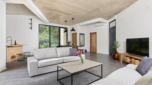 Ảnh chưa phân loại, 4 trong số 33 ảnh, nút