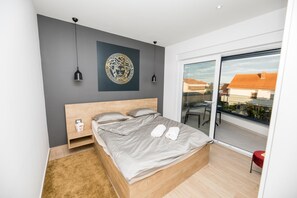 4 bedrooms - Nola in Vodice With 4 Bedrooms and 2 Bathrooms (Vodice)