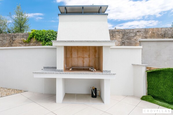 Villa | 4 bedrooms - Lea Magdalena in Kermeni i Krk (Malinska-Dubasnica)