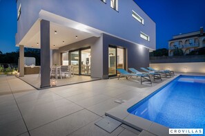 House, Smoking | 4 bedrooms - Lea Magdalena in Kermeni i Krk (Malinska-Dubasnica)